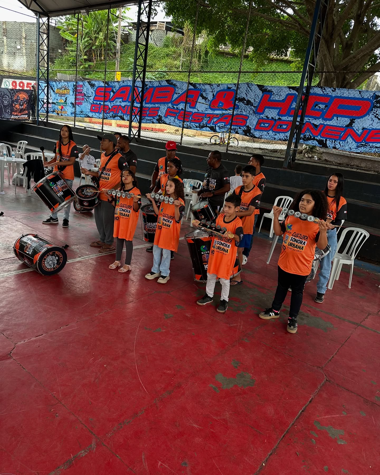 Apresentação pública do grupo em evento externo